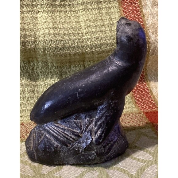 Wolf Original Handmade Soapstone 2 Seal & Otter Sculptures Figurine Made Canada - Picture 8 of 16